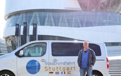 Le Mélange Unique de Chauffeur de Taxi et de Guide de la Ville